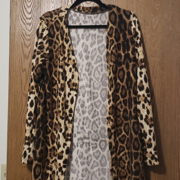 1 small left☀️New boutique leopard long cardigan - Picture 5 of 7